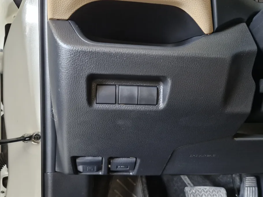 تويوتا راف فور LE 2022 