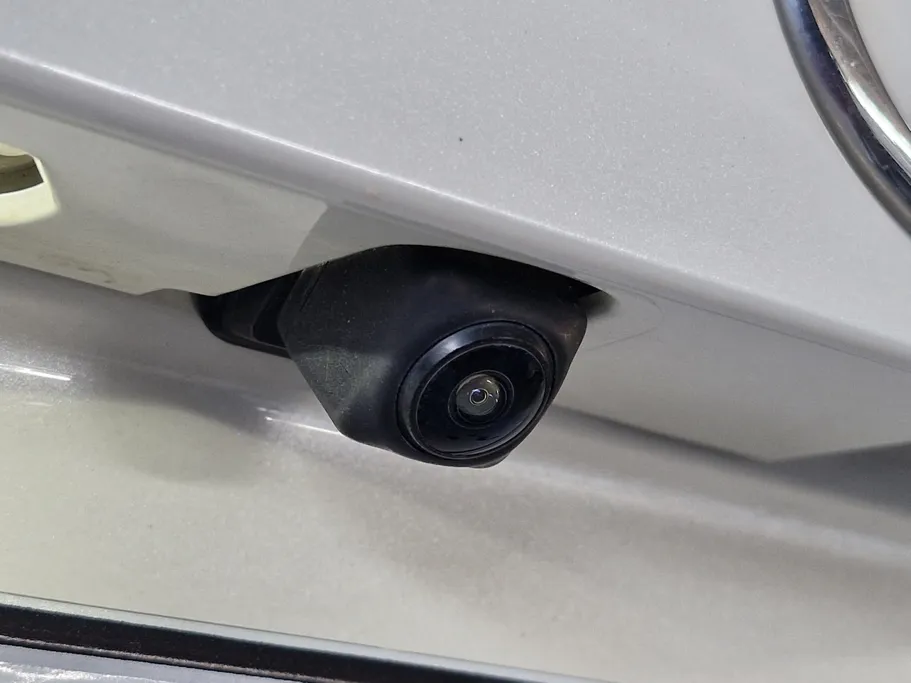 تويوتا راف فور LE 2022 