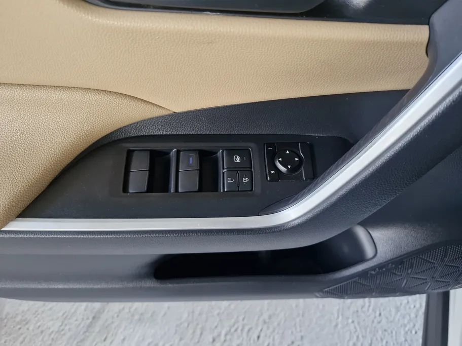 تويوتا راف فور LE 2022 