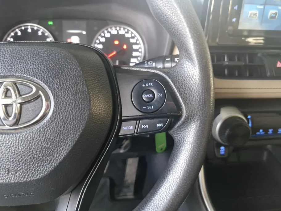 تويوتا راف فور LE 2022 