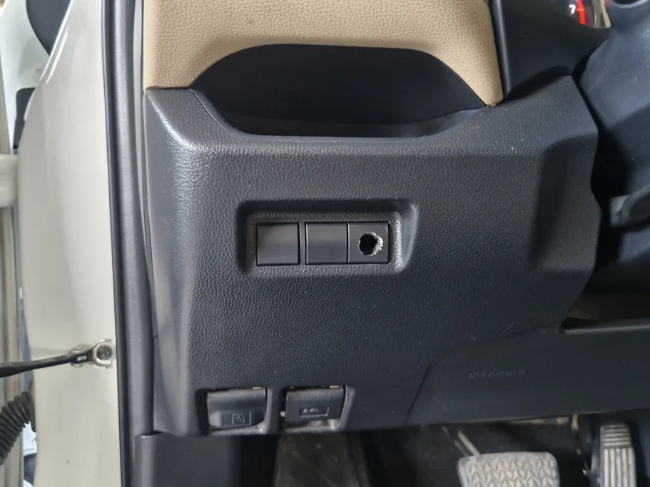 تويوتا راف فور LE 2022 