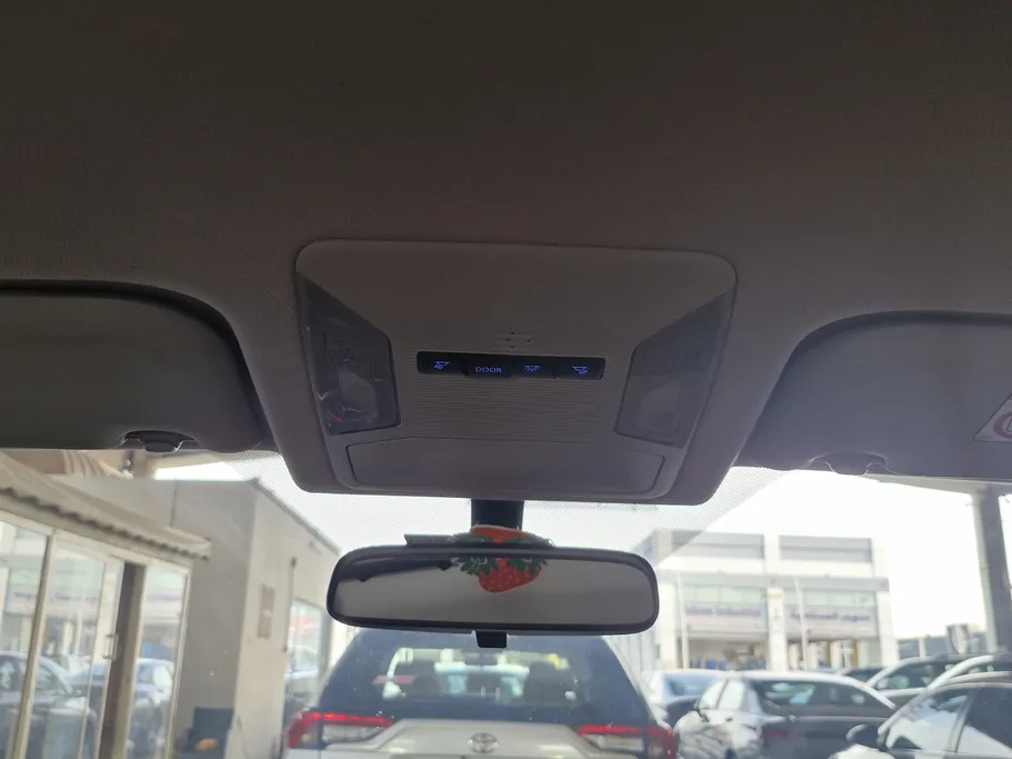 تويوتا راف فور LE 2022 