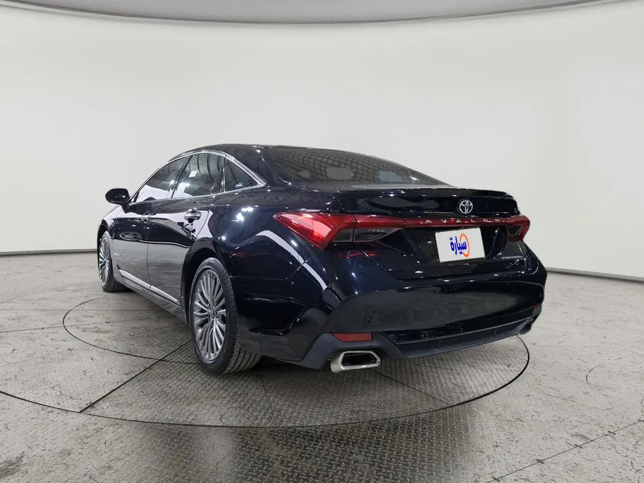 تويوتا افالون PREMIUM 2022 