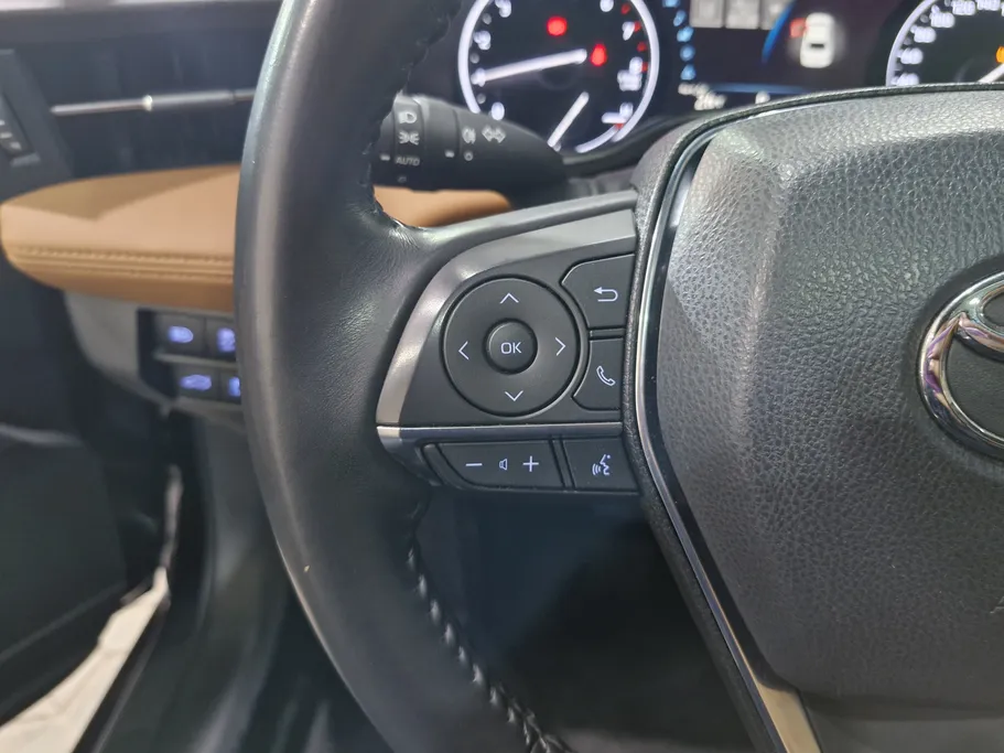 تويوتا افالون PREMIUM 2022 