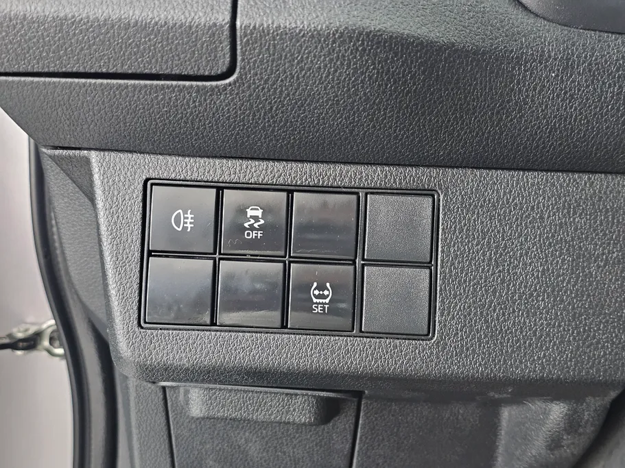 2023 Toyota Yaris  Y 