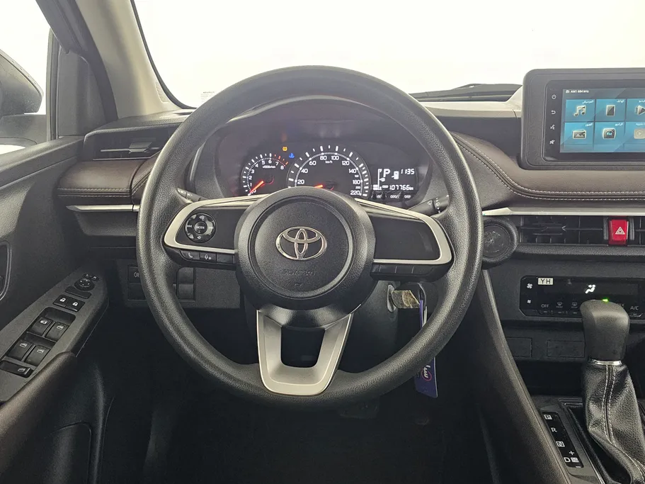 2023 Toyota Yaris  Y 