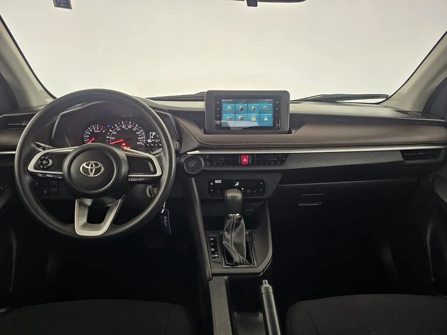 2023 Toyota Yaris  Y 