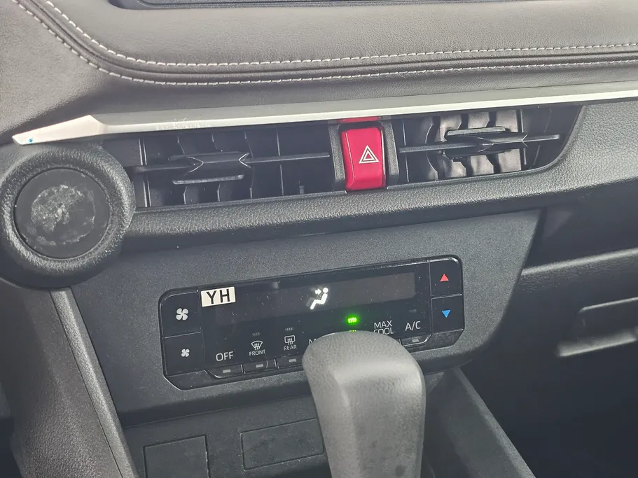 2023 Toyota Yaris  Y 