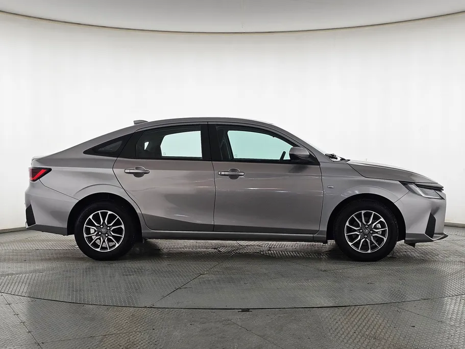 2023 Toyota Yaris  Y 