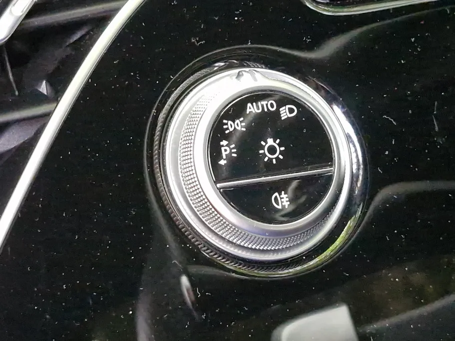 مرسيدس E 200 2025 