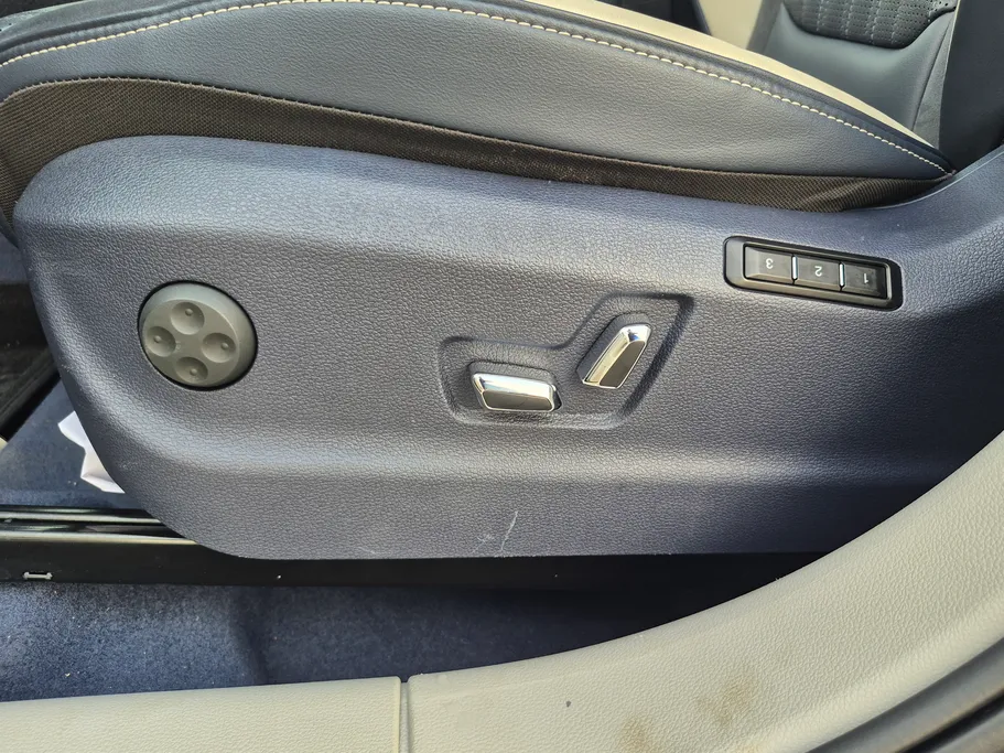 2023 Hongqi HS5 Deluxe 