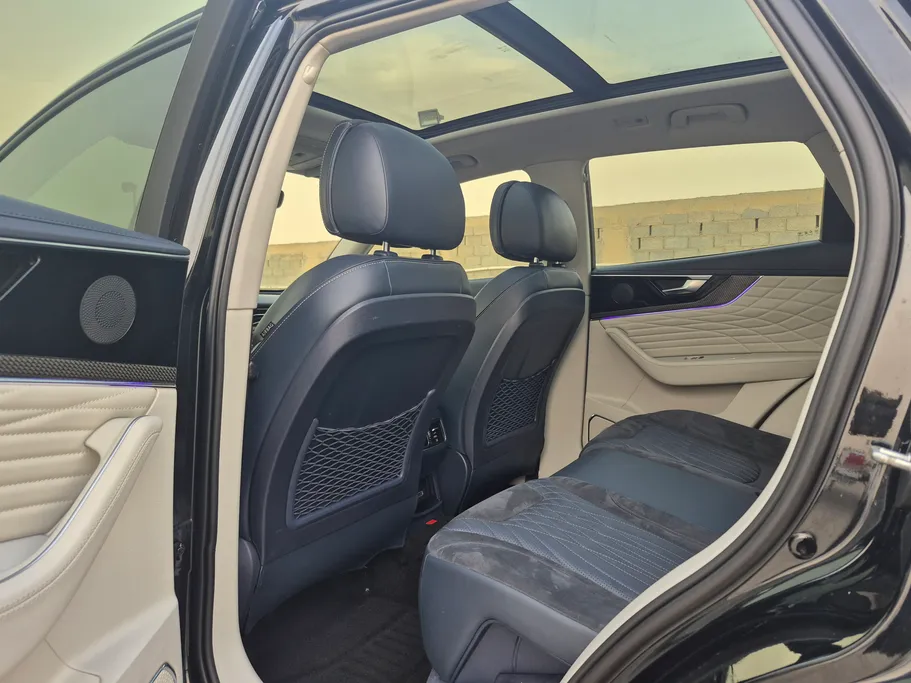 2023 Hongqi HS5 Deluxe 