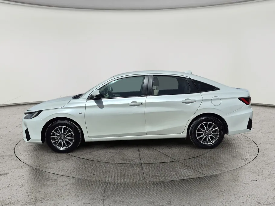 تويوتا يارس Y 2024 