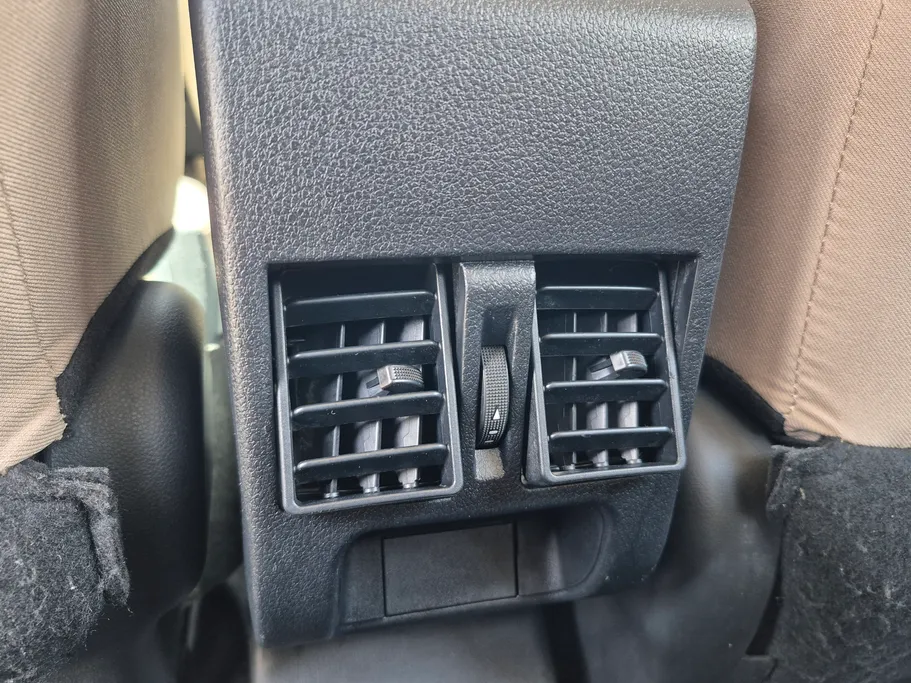 تويوتا يارس Y 2024 