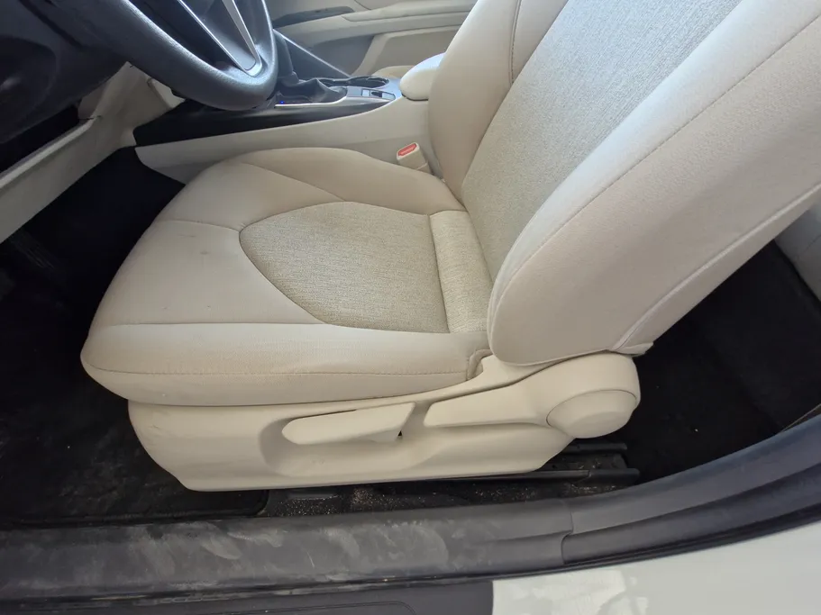 تويوتا كامري LE 2022 