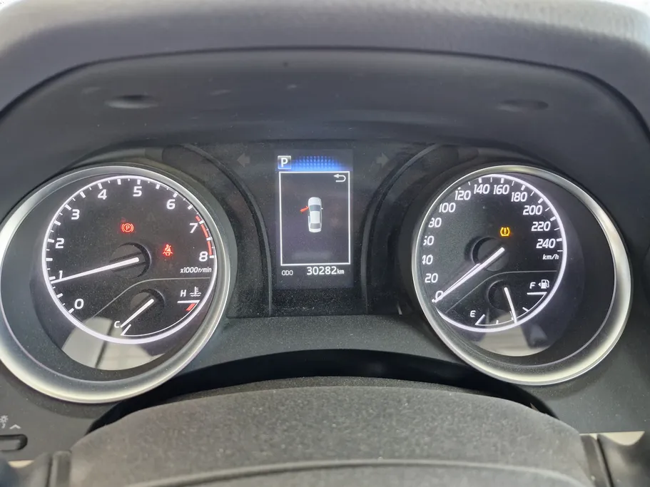 تويوتا كامري LE 2022 