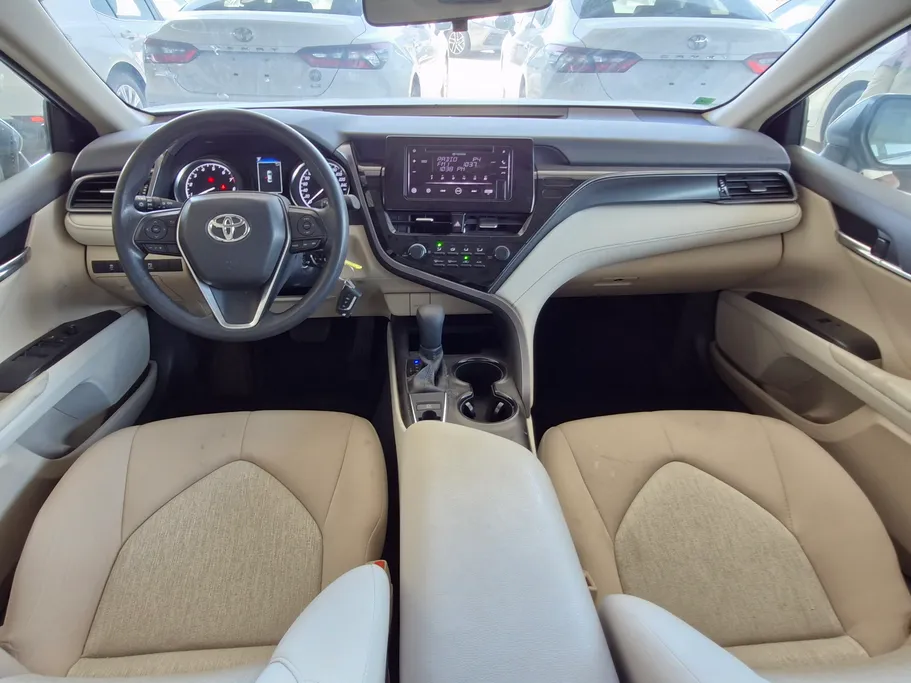 تويوتا كامري LE 2022 