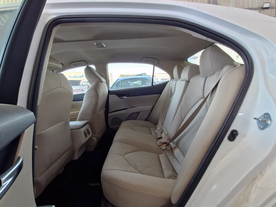 تويوتا كامري LE 2022 