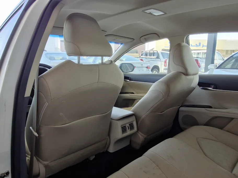 تويوتا كامري LE 2022 