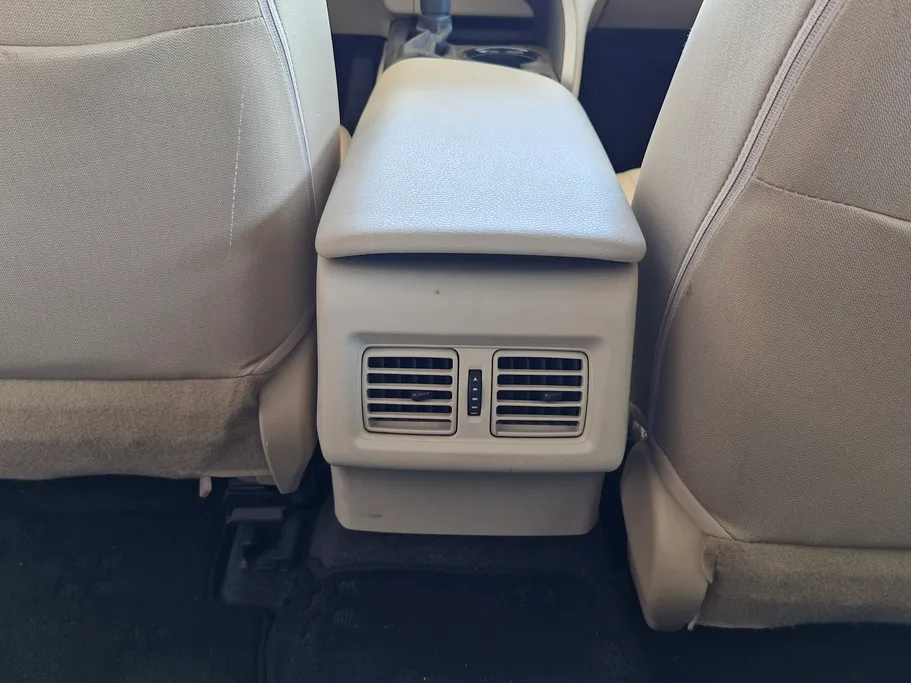 تويوتا كامري LE 2022 