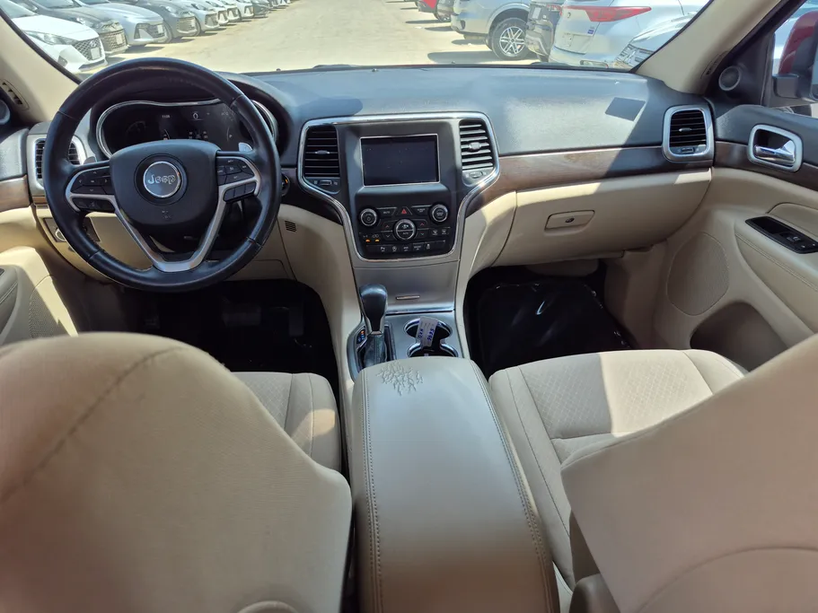 2018 Jeep Grand Cherokee لاريدو 