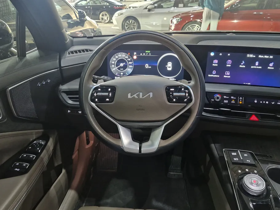 2024 Kia K8 EX 