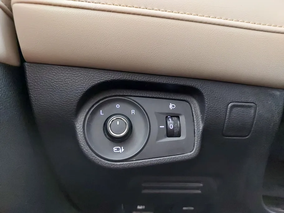 2023 ام جي 5 LUX 