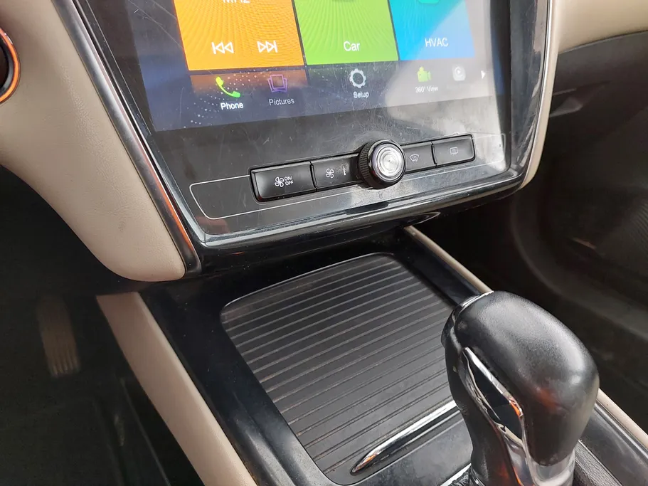 2023 ام جي 5 LUX 