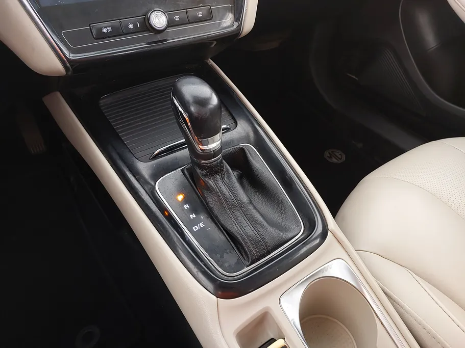 2023 ام جي 5 LUX 