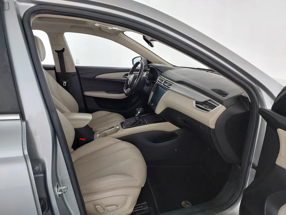 2023 ام جي 5 LUX 