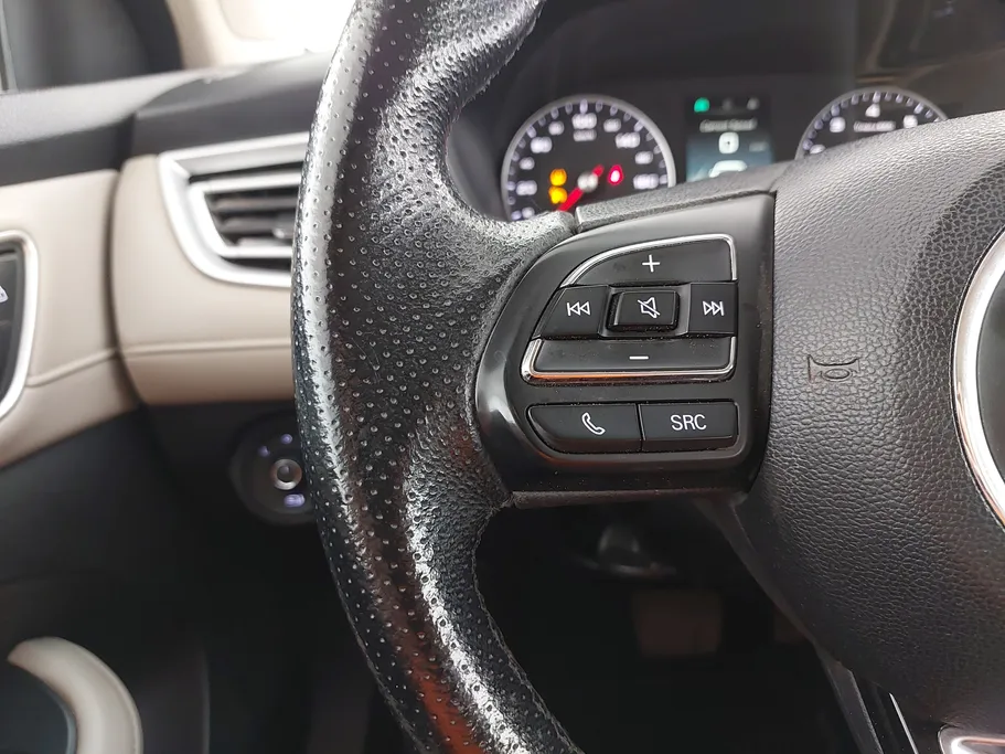 2023 ام جي 5 LUX 