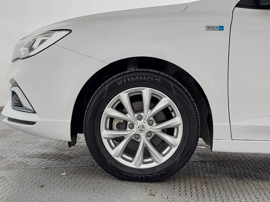 ام جي 5 STD 2023 