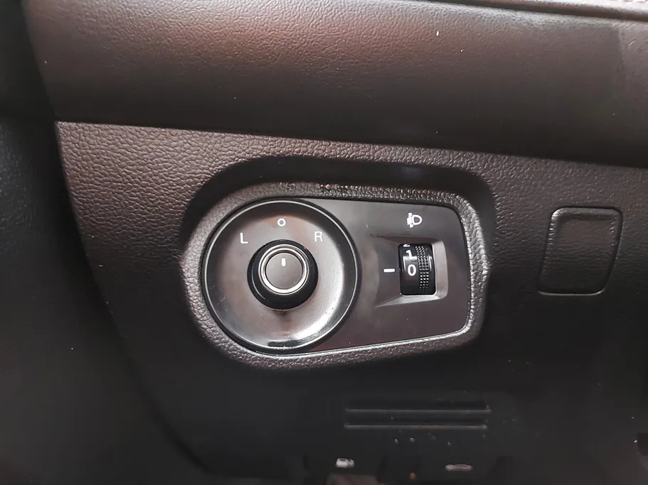 ام جي 5 STD 2023 