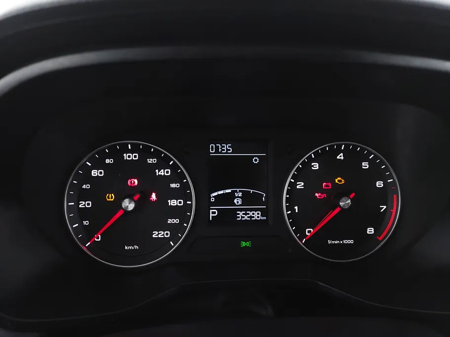 ام جي 5 STD 2023 