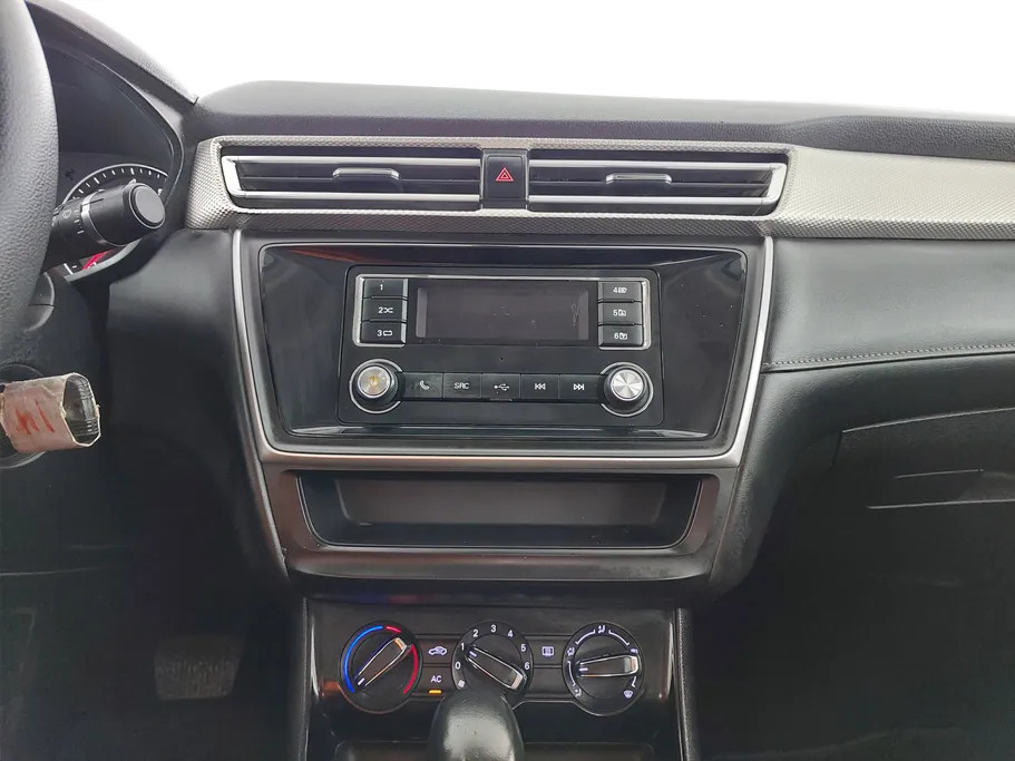 ام جي 5 STD 2023 