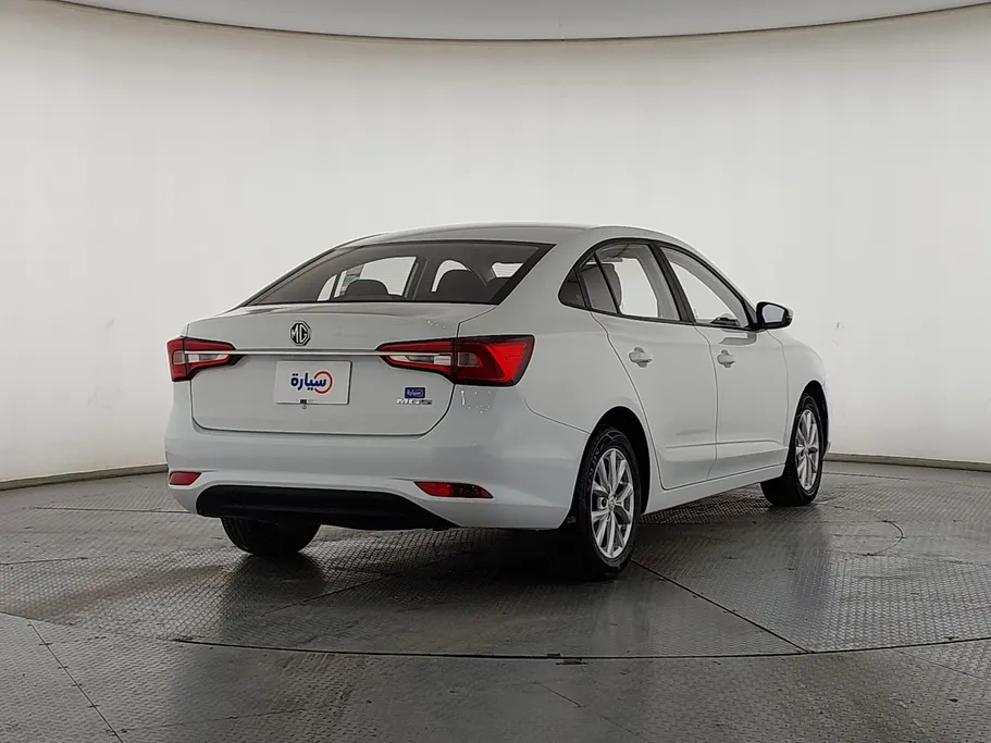 ام جي 5 STD 2023 