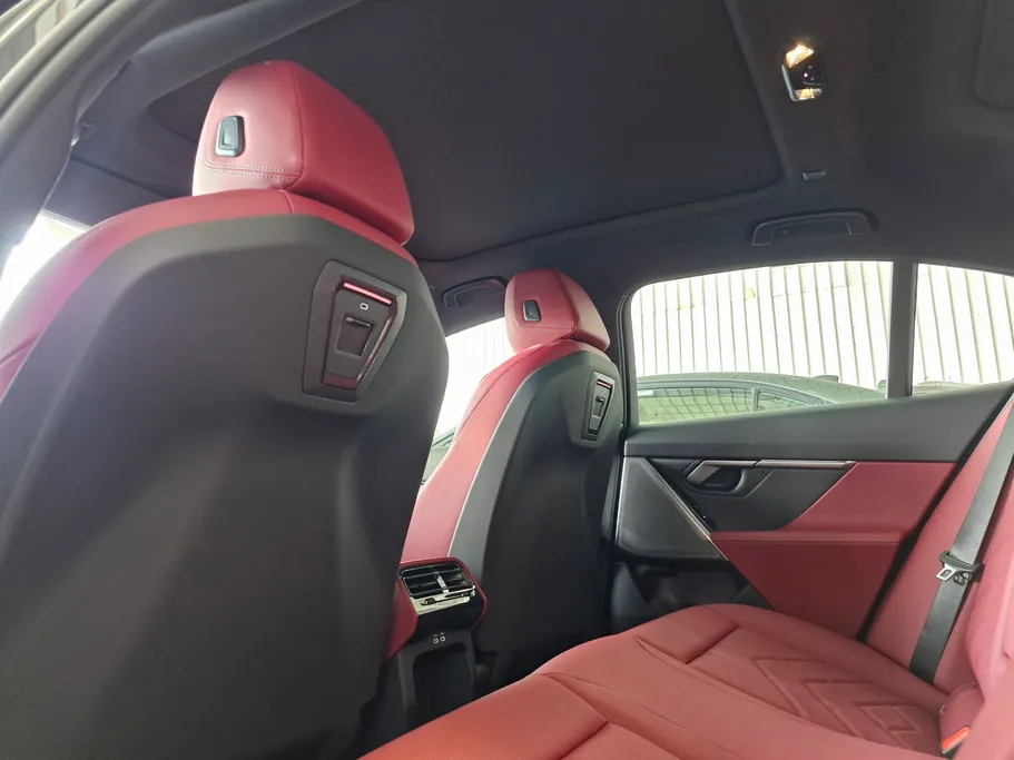 بي ام دبليو الفئة الخامسة 520i 2026 