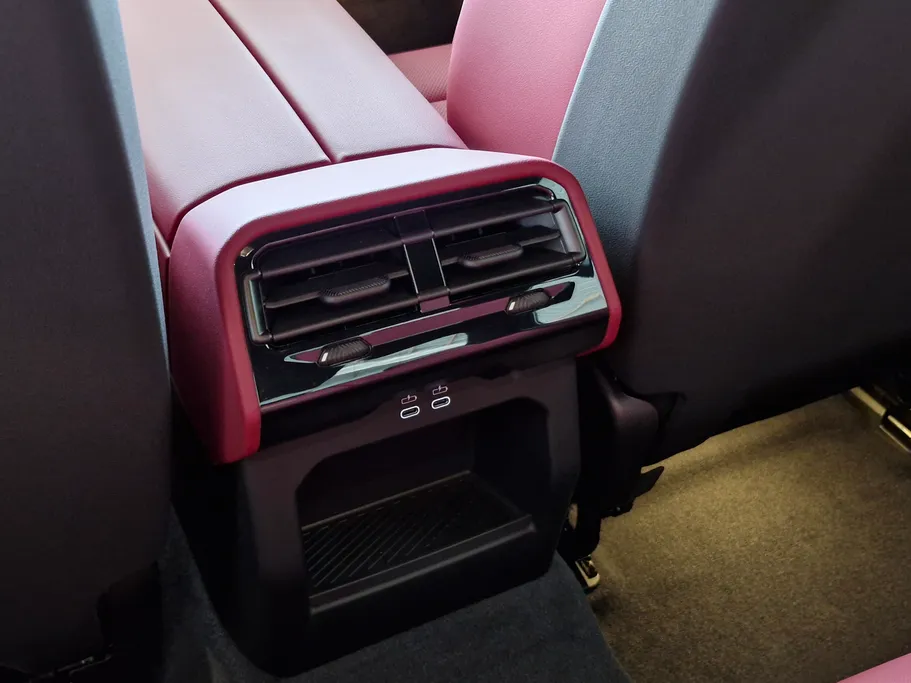 بي ام دبليو الفئة الخامسة 520i 2026 