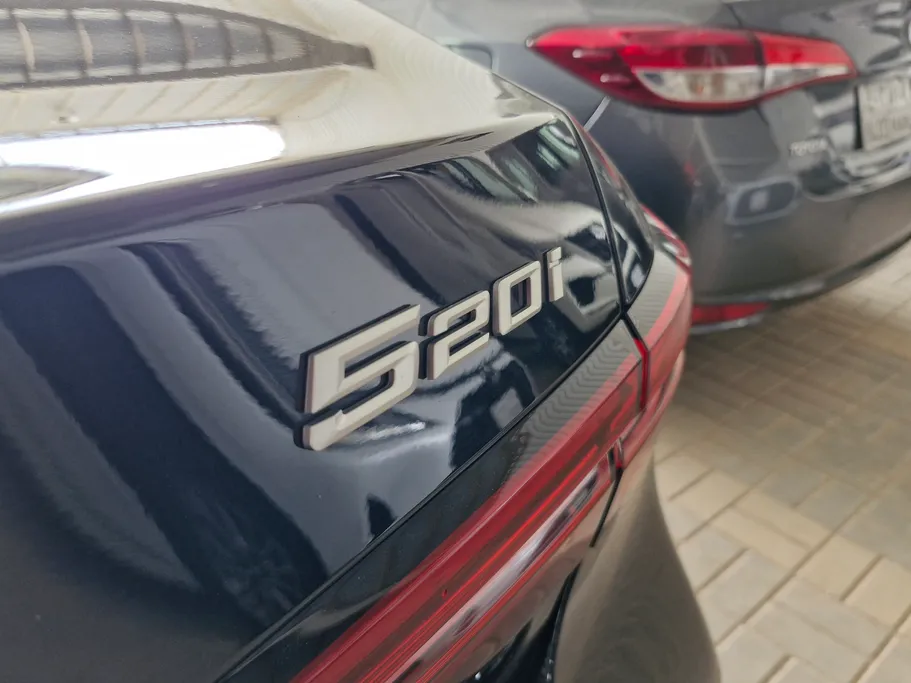 بي ام دبليو الفئة الخامسة 520i 2026 