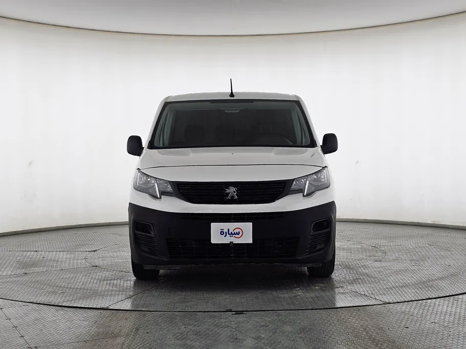2022 Peugeot Partner Short van 