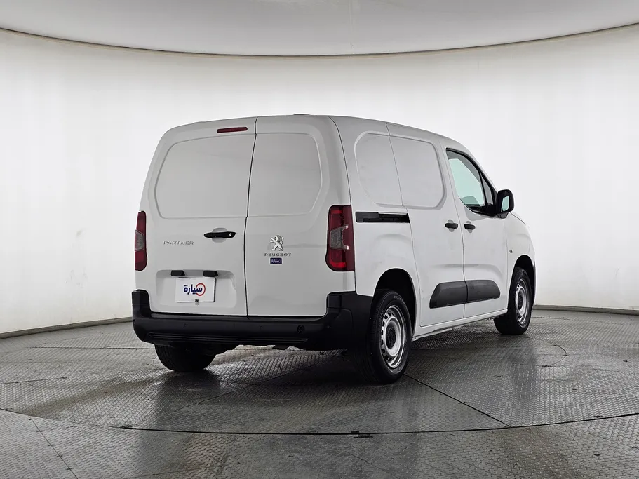 2022 Peugeot Partner Short van 