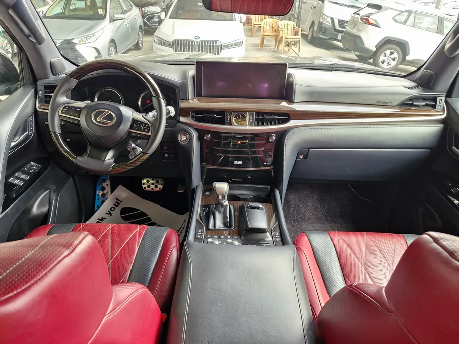 2020 Lexus LX 570 Black Ed. 