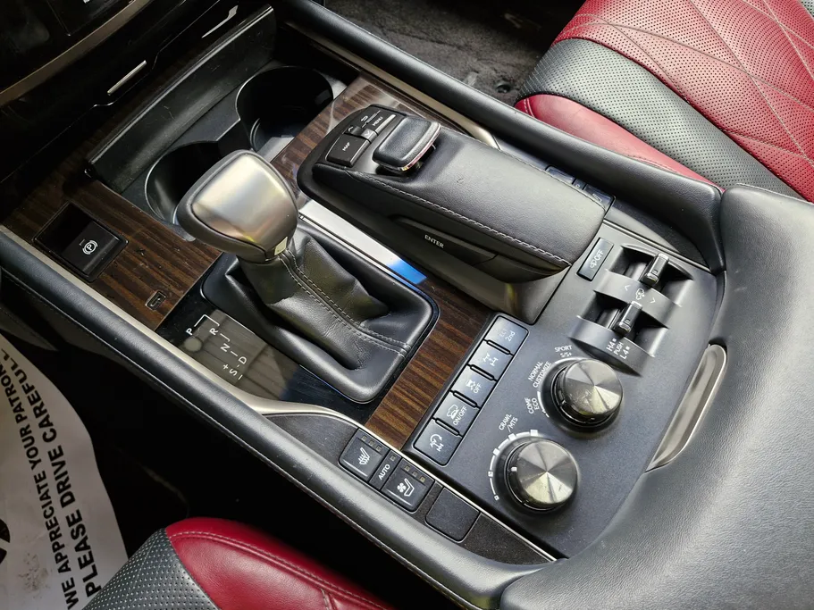 2020 Lexus LX 570 Black Ed. 