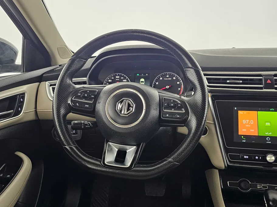 ام جي 5 COM 2022 