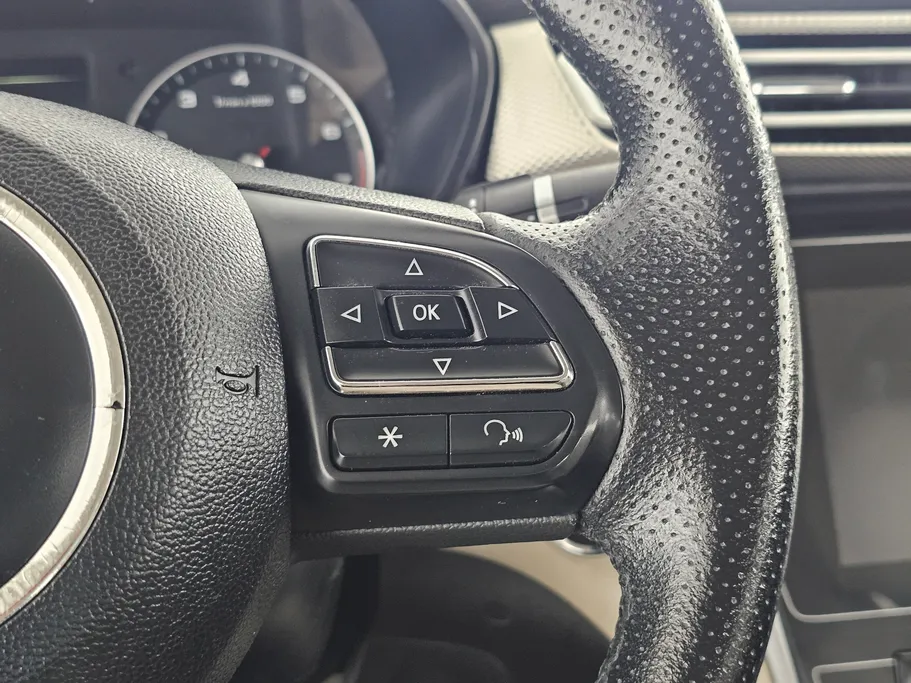 ام جي 5 COM 2022 