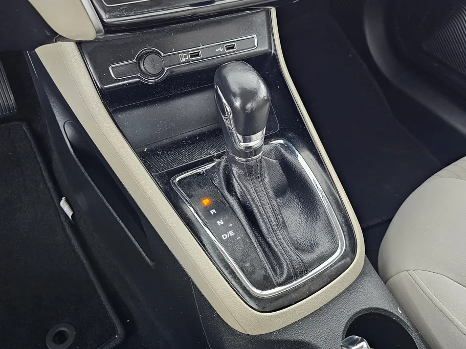 ام جي 5 COM 2022 