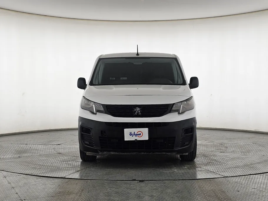 2022 Peugeot Partner Long van 