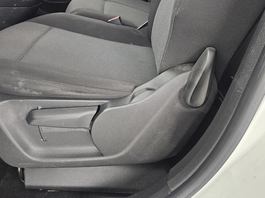 2022 Peugeot Partner Long van 