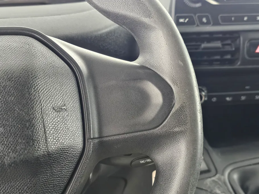 2022 Peugeot Partner Long van 