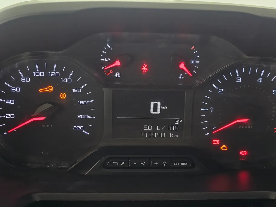 2022 Peugeot Partner Long van 